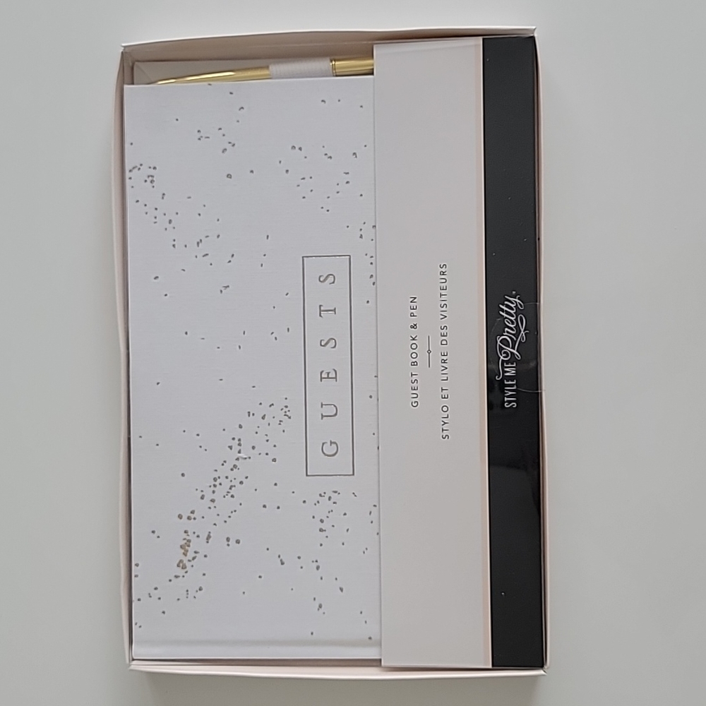 NWT Style Me Pretty Gold and White Guest Book with Pen